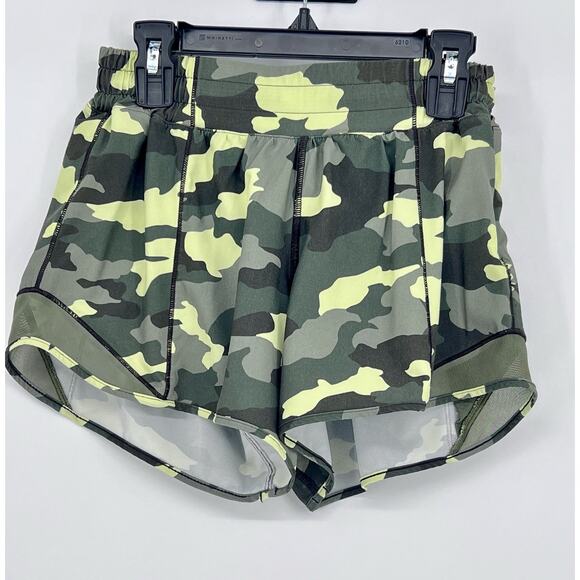 Lululemon Shorts Women Sz 4 Tall Hotty Hot Short II Camo Green Gym Workout Run - Picture 2 of 11